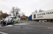 На Львовщине при столкновении грузовика с патрульным авто погиб полицейский (фото)