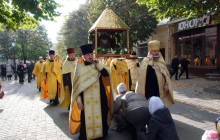 У Луцьку тисячі православних пройшли хресною ходою у день всіх святих землі Волинської