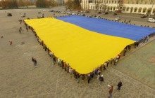 У Харкові розгорнули найбільший прапор України у світі (фото, відео)