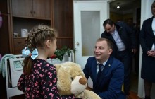 «Пакунки малюка» на Тернопільщині отримали майже тисяча новонароджених (фото)