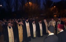В 75-ю годовщину освобождения Мелитополя от немецко-фашистских захватчиков православные молились о погибших воинах