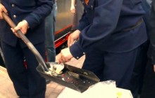 В российской колонии заключенных стали кормить с лопат - началась голодовка