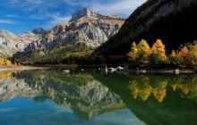 Туристы съезжаются полюбоваться незабываемыми пейзажами горного озера Дерборанс в Швейцарии (фоторепортаж)