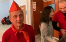 Нардеп Ар'єв зустрів на Дискотеці вісімдесятих «піонерів» і поскаржився на них в поліцію (відео)