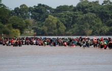 США привлекут 5 тысяч военных для сдерживания "караванов мигрантов"