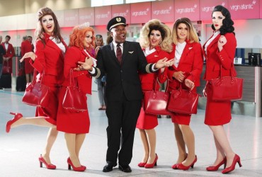 Британська авіакомпанія анонсувала перший в історії ЛГБТ-рейс (відео)