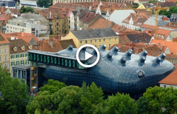 Дом-инопланетянин и небоскреб с водопадом: ТОП-5 самых странных идей архитекторов, воплощенных в жизнь (видео)