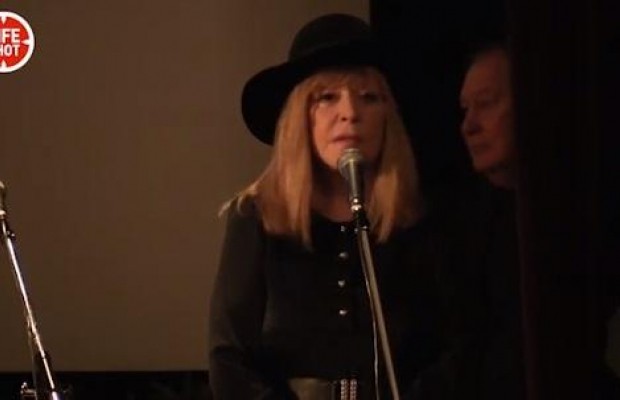Пугачева "засветилась" на похоронах юмориста Карцева (видео)