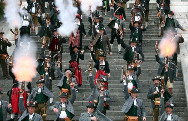 В Германии на фестивале «Октоберфест» выпили 7,5 миллионов литров пива (фоторепортаж)