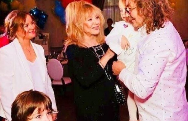 Пугачова і Галкін вперше вийшли у світ після новин про розлучення (фото, відео)