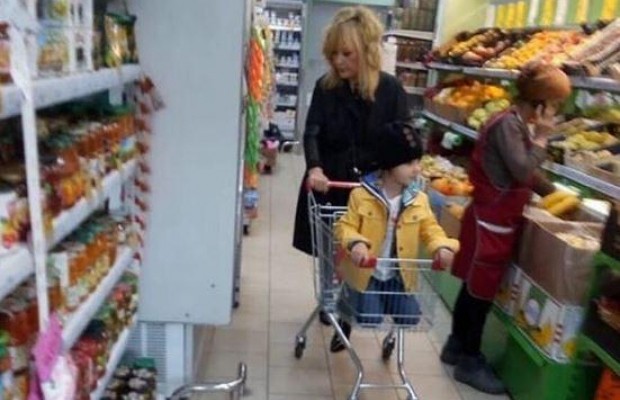З візком у супермаркеті: мережу здивувало нове фото Пугачової