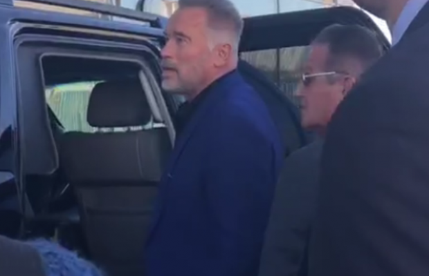 В Украину впервые прибыл легендарный Арнольд Шварценеггер (фото, видео)