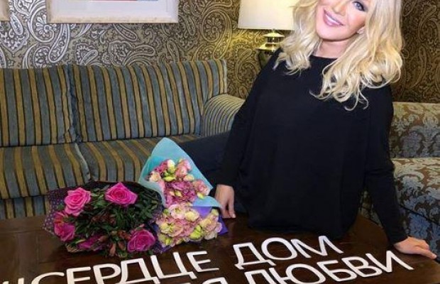 Опальна українська співачка похвалилася поїздкою до Росії (фото)