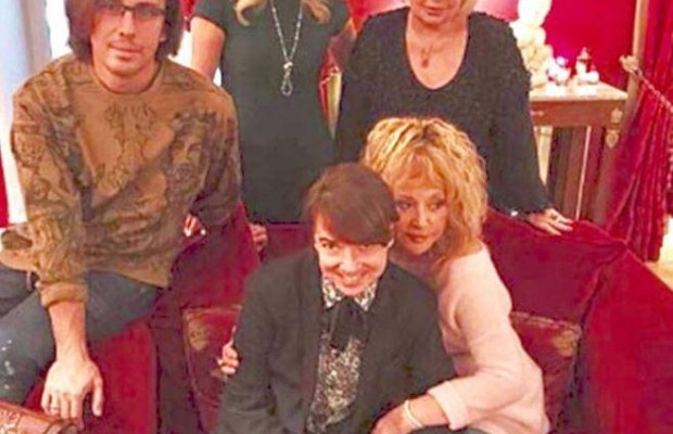 "Завжди поруч": Пугачова опублікувала архівне фото