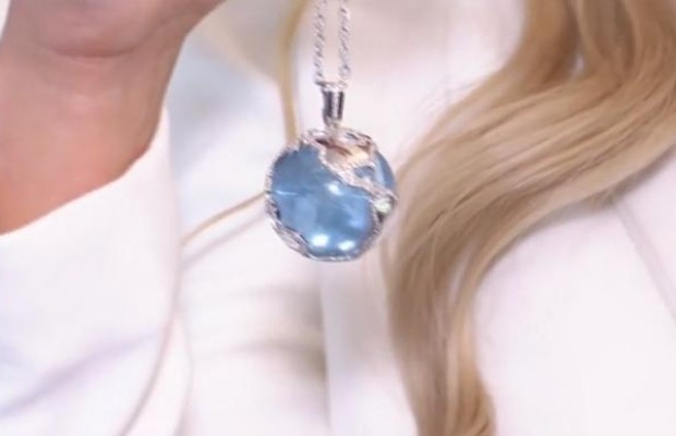 Показали ювелірну прикрасу, яку "Міс Україна Всесвіт" представить у Таїланді (відео)