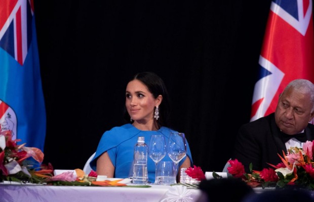 Вагітна Меган Маркл "засвітила" спідню білизну в прозорій сукні (фото)