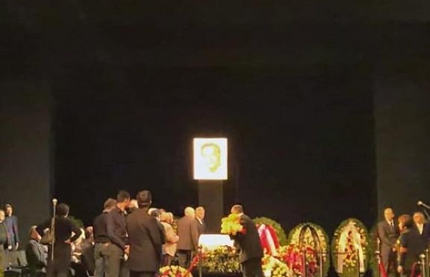 Миколу Караченцова поховали