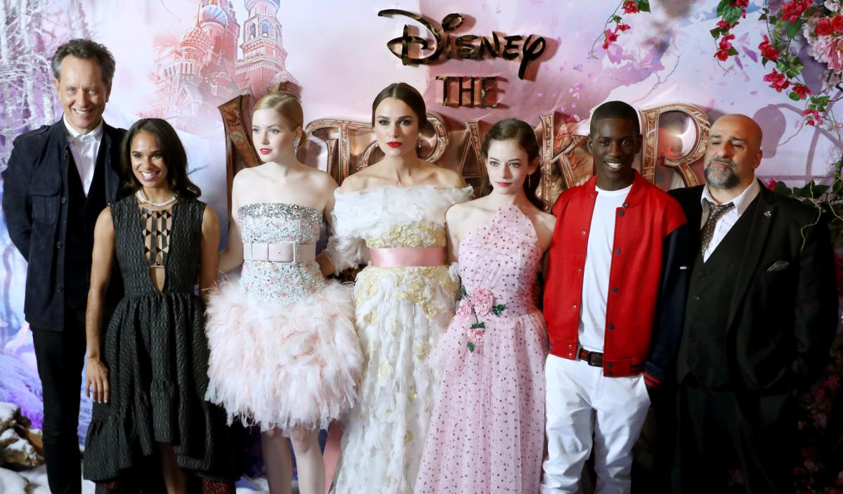 Кира Найтли поразила нарядом на премьере фильма «Щелкунчик и четыре королевства»  (фото)