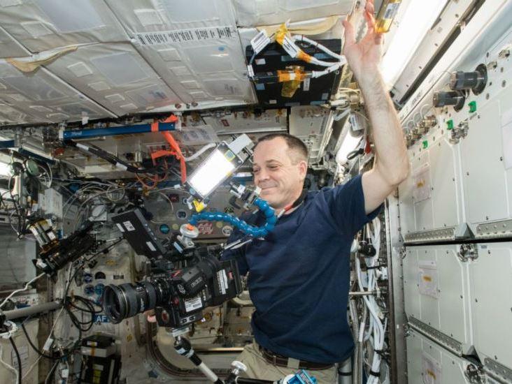 Ролик показує, як астронавти живуть на МКС \ NASA Ролик показує, як астронавти живуть на МКС \ NASA