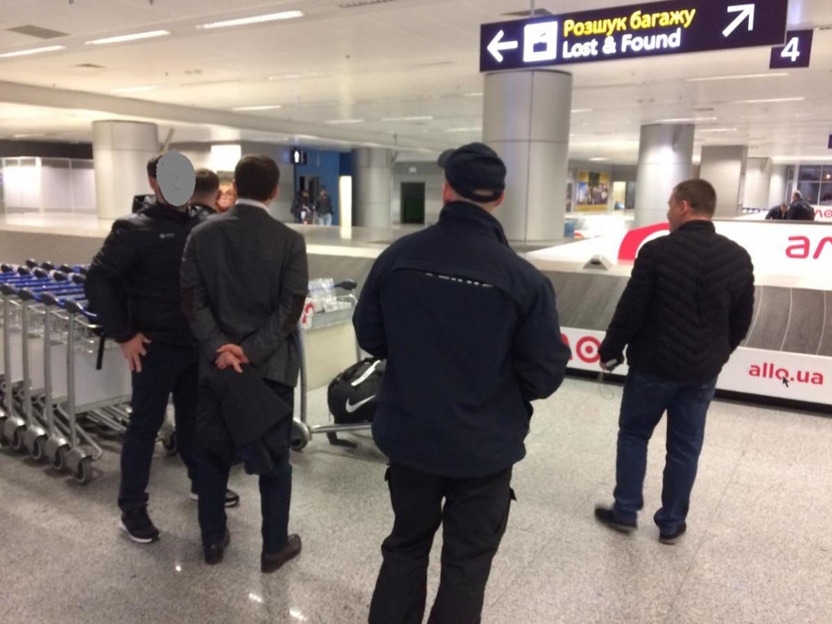 Швейцария экстрадировала в Украину подозреваемого в мошенничестве / фото gp.gov.ua Швейцария экстрадировала в Украину подозреваемого в мошенничестве / фото gp.gov.ua
