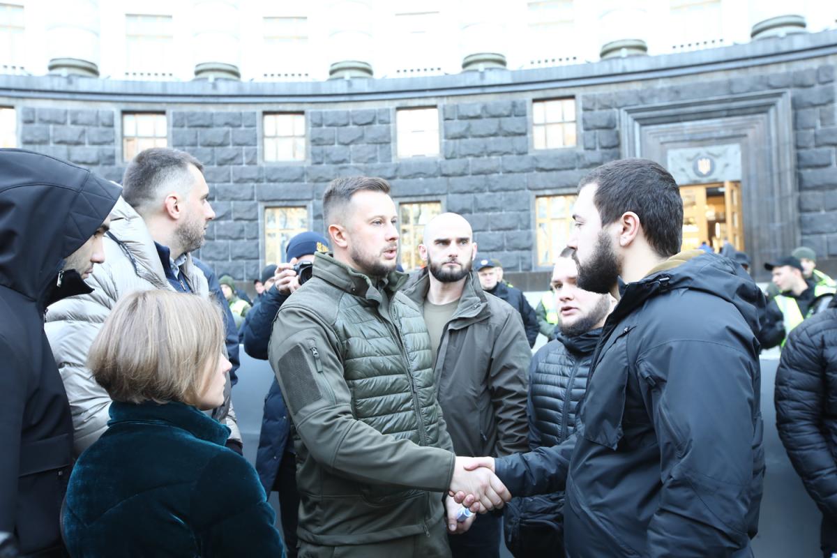 Ветерани вийшли під Кабмін вимагати створення свого міністерства