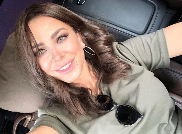 Лорак показала спокусливу груди у відвертому вбранні / instagram.com/anilorak