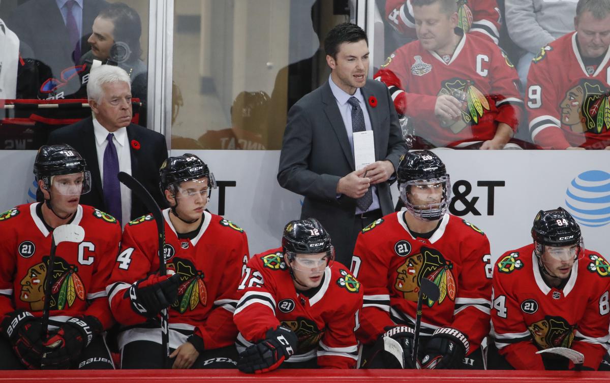 Хокеїсти Чикаго програли в сьомий раз підряд / Reuters
