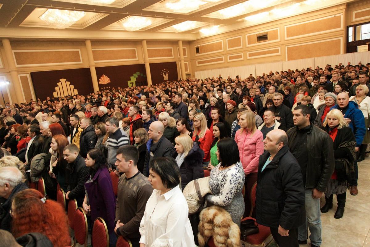 Более тысячи днепрян встретились с участниками президентских праймериз УКРОПа