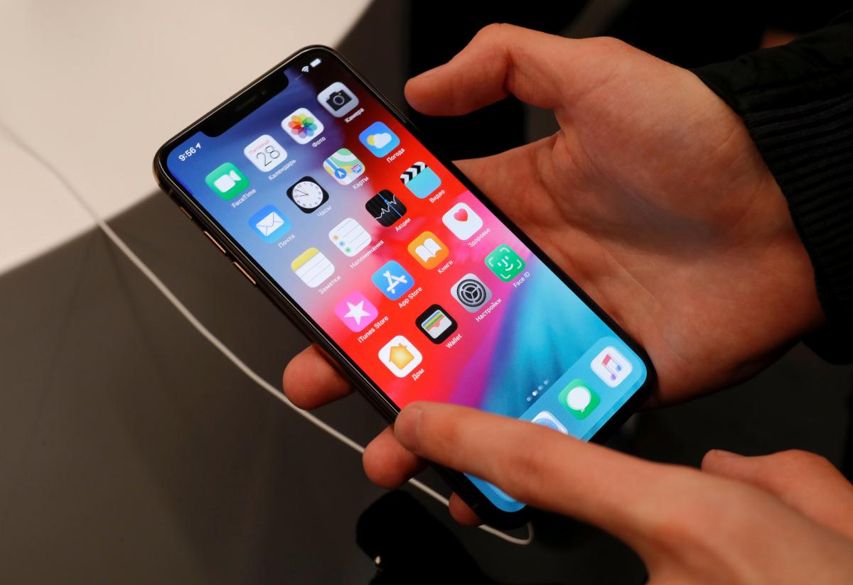 В Китае из-за спора о патентах запретили продавать некоторые модели iPhone / REUTERS