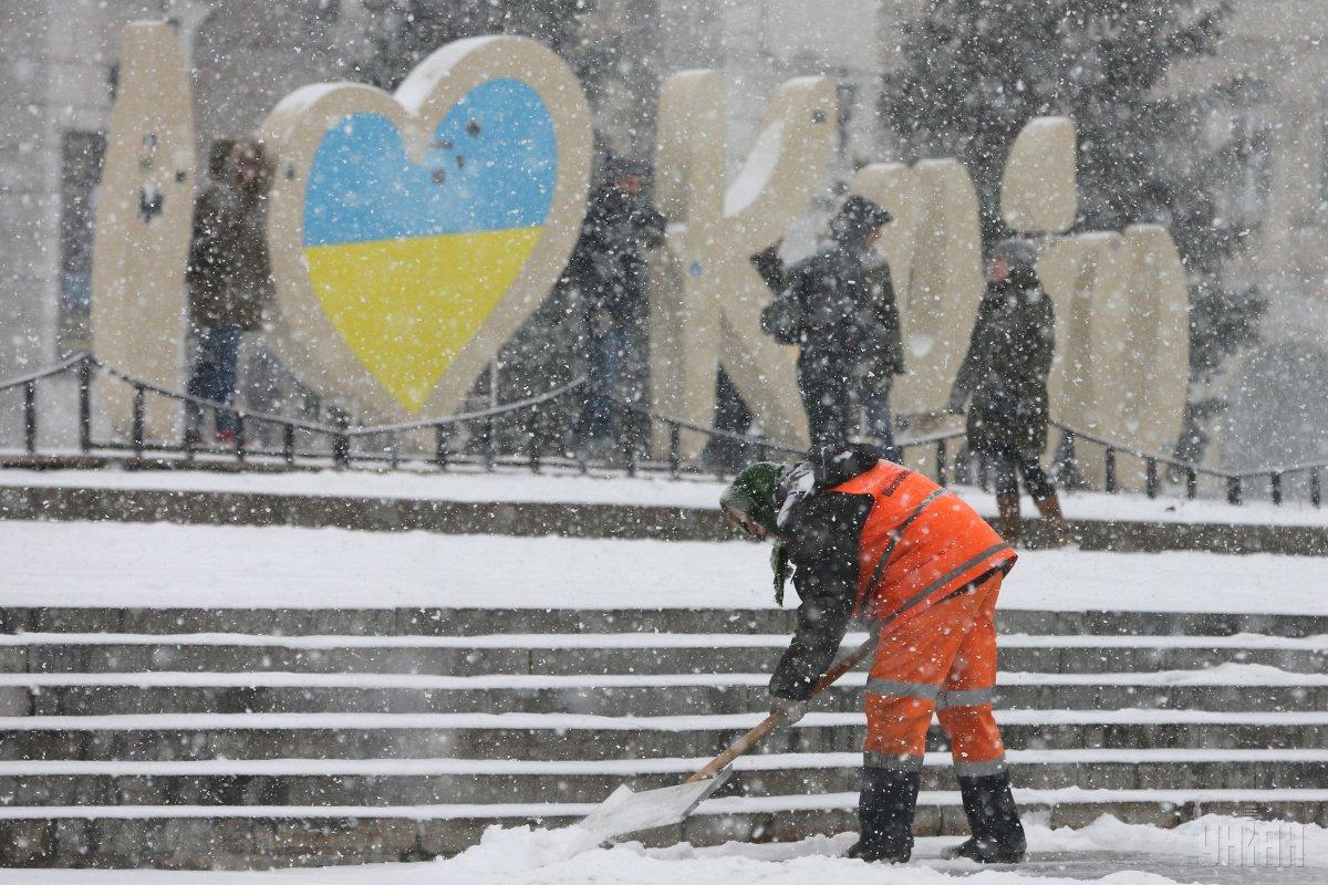 Снегопад пришел в столицу 14 ноября утром / фото УНИАН