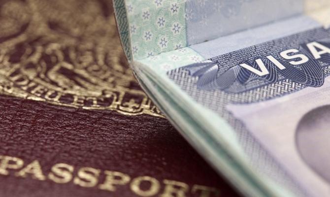 Зеленський підтримав петицію про запровадження візового режиму з РФ / фото prompolit.info