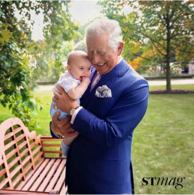 Принц Чарльз держит на руках 6-месячного внука принца Луи / фото instagram.com/thestmagazine Принц Чарльз держит на руках 6-месячного внука принца Луи / фото instagram.com/thestmagazine
