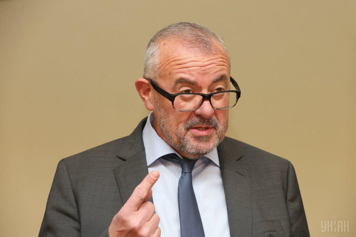За інформацією НАБУ, екс-депутат у змові із працівниками банку вивів з нього 20 мільйонів доларів / фото УНІАН За інформацією НАБУ, екс-депутат у змові із працівниками банку вивів з нього 20 мільйонів доларів / фото УНІАН