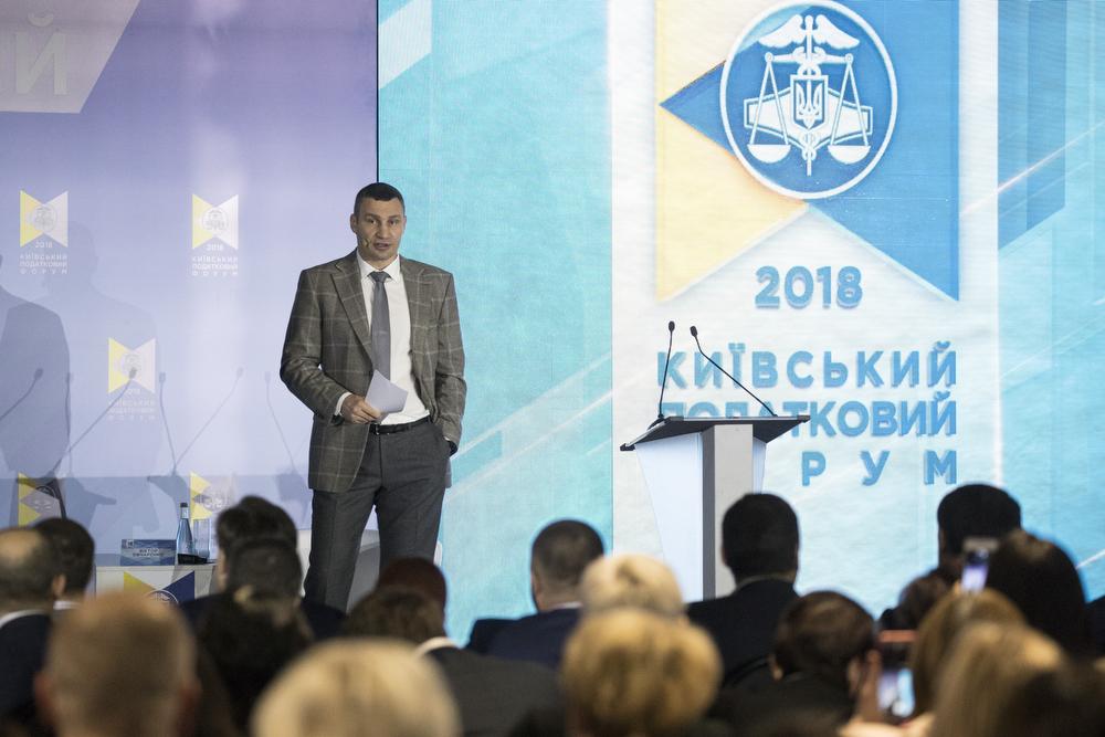 Кличко привел несколько примеров увеличения поступлений от налогов благодаря прозрачности работы / фото kiev.klichko.org