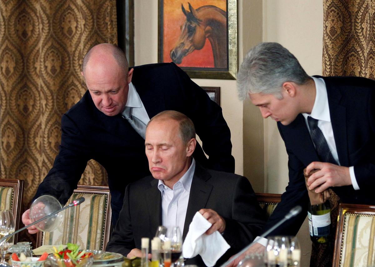 Євген Пригожин (ліворуч) і Володимир Путін / фото REUTERS