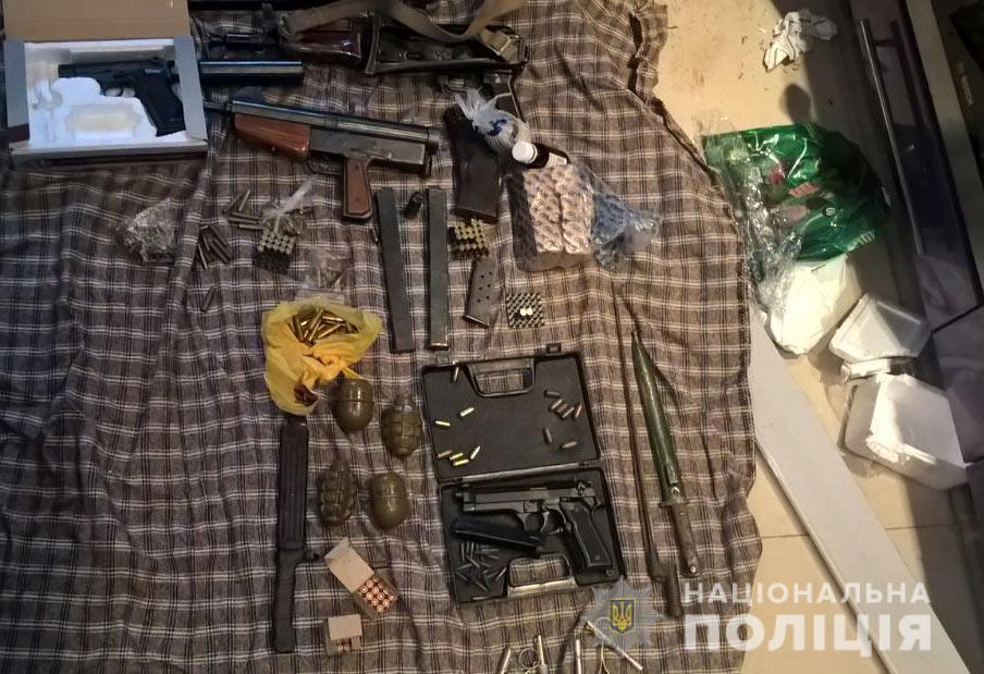 Все изъятое направлено на проведение соответствующих экспертиз / фото dp.npu.gov.ua Все изъятое направлено на проведение соответствующих экспертиз / фото dp.npu.gov.ua