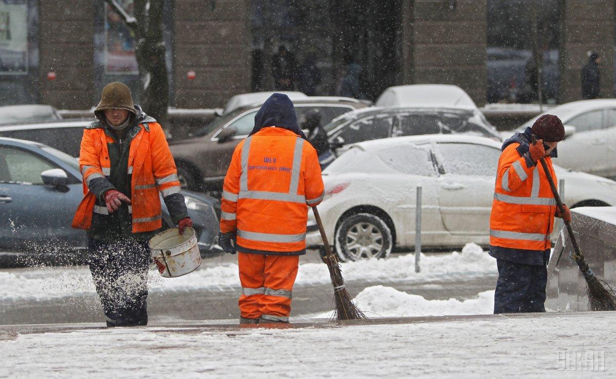 В Киеве жесткий дефицит коммунальщиков: в каком районе больше всего не хватает рук