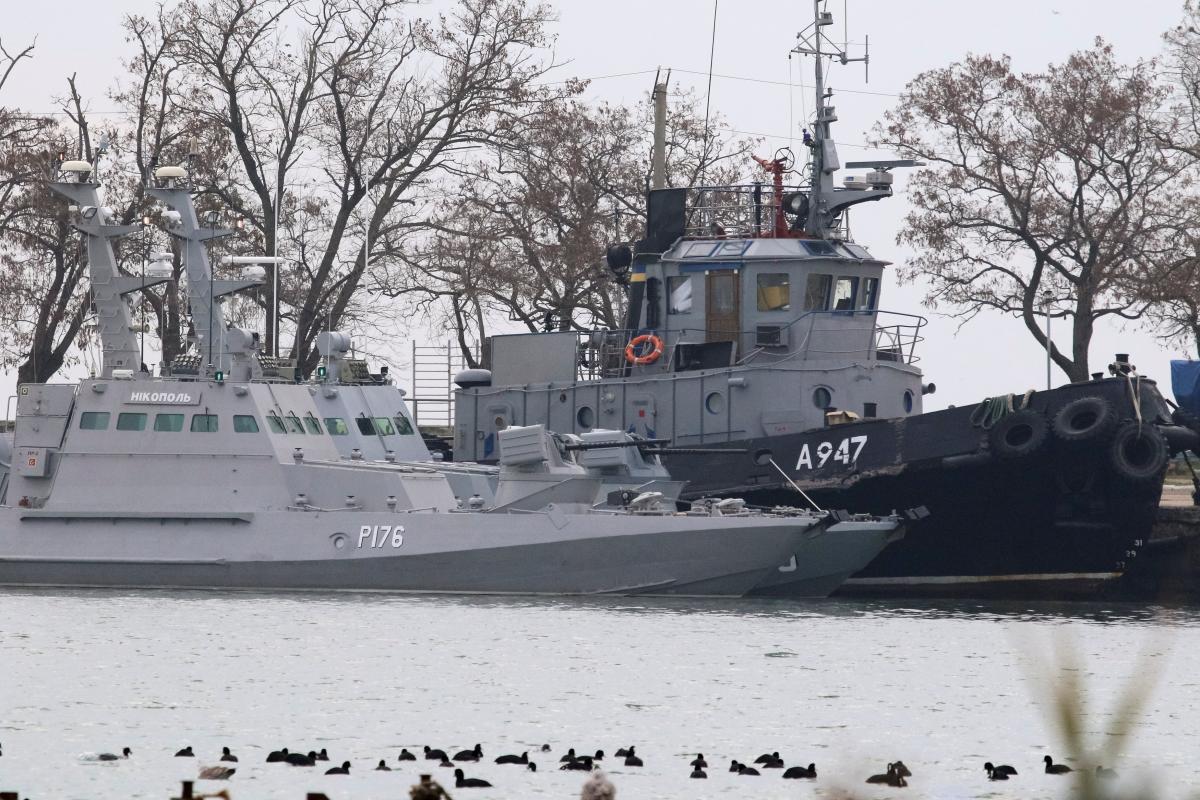 Захваченные украинские корабли в Керчи / REUTERS