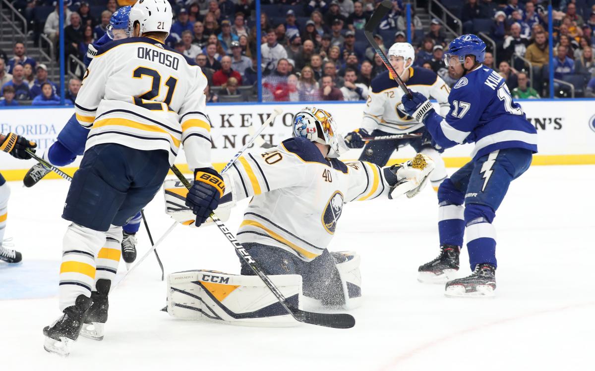 Тампа обіграла Баффало в матчі регулярного чемпіонату НХЛ / Reuters