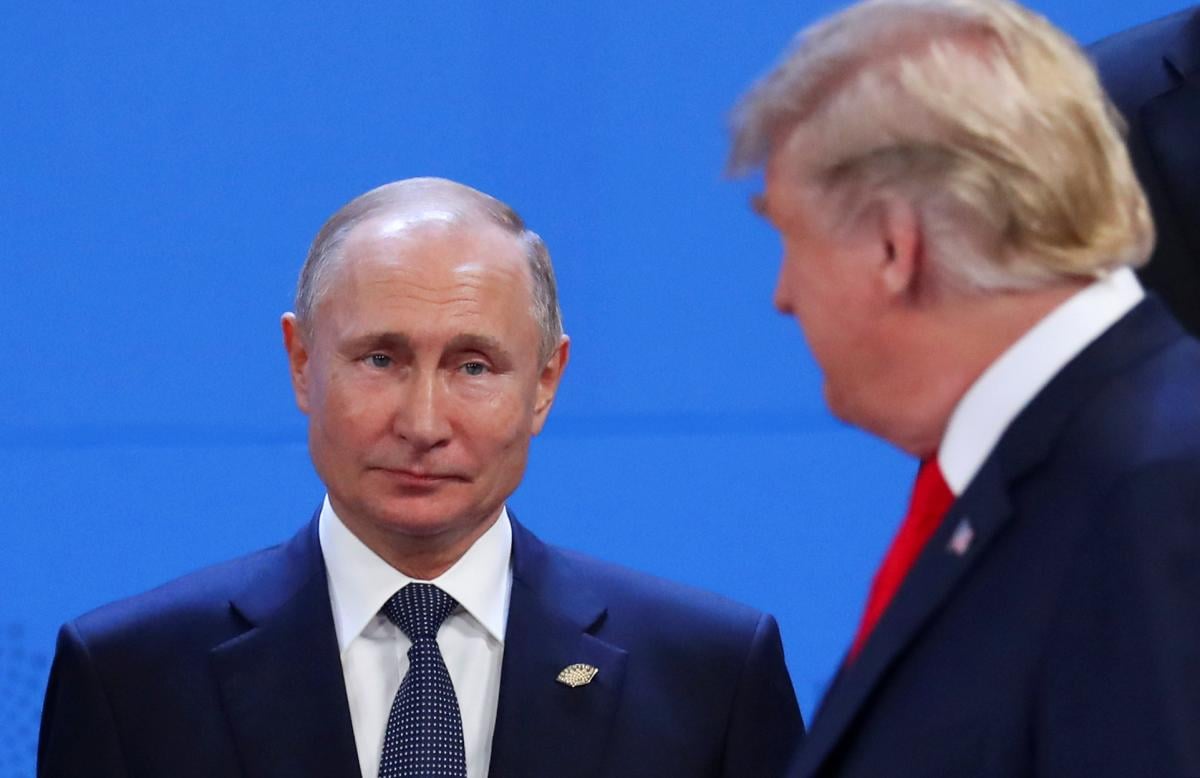 Bloomberg: Трамп 'вмиває руки' і відходить від переговорів, Путін перемагає