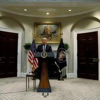 Трамп объявил о введении чрезвычайного положения в США