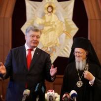 Poroshenko, Bartholomew sign cooperation agreement between Ukraine and Ecumenical Patriarchate (Photo)