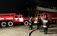 На Тернопільщині 10 годин гасили пожежу зерносушки (фото)