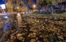 В Днепре одна из центральных улиц превратилась в реку (фото)