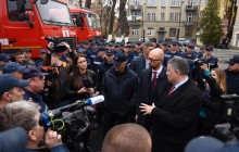 Яценюк та Аваков у Чернівцях презентували нову програму соціального забезпечення для працівників Нацполіції та ДСНС (фото, відео)