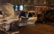 Розкидані та розбиті автівки: в Києві заблоковано Шулявський шляхопровід через потрійну ДТП (фото)