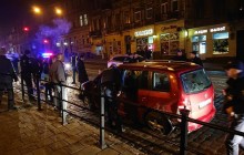 У Львові п’яний водій легковика влаштував «перегони» з патрульними, влетів у паркан та перекинувся (фото, відео)