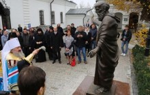 У Києво-Печерській лаврі освятили пам'ятник рівноапостольному Клименту Охридському