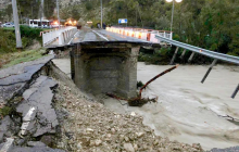 Мостопад у Росії: за місяць обвалилися шість мостів (фото, відео)