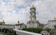 Тернопільська облрада закликала МВС забезпечити цілодобову охорону Почаївської лаври